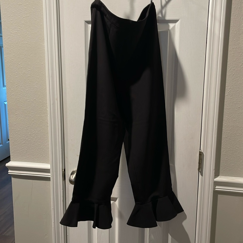 Dressy black ankle length pants. Size medium